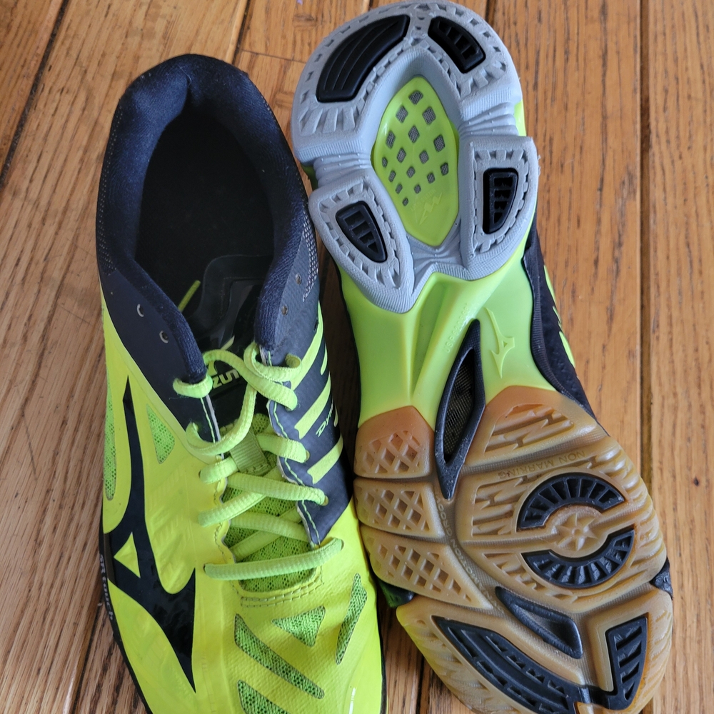 Mizuno Wave Lightning Men's Volleyball Shoes - Neon Yellow/Black - Picture 7 of 9